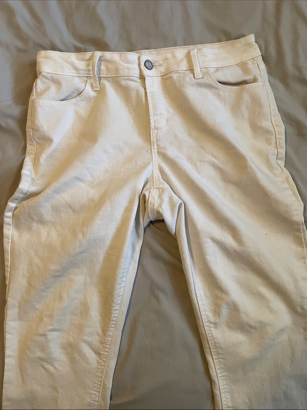Old Navy Cream Super Skinny Denim